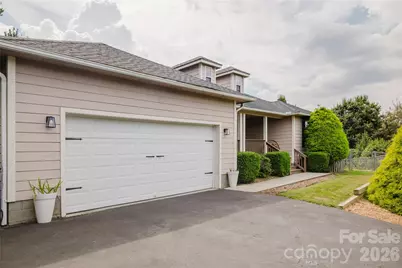 91 Crestview Street, Canton, NC 28716 - Photo 3