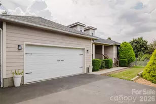 91 Crestview St, Canton, NC 28716 - Photo 3