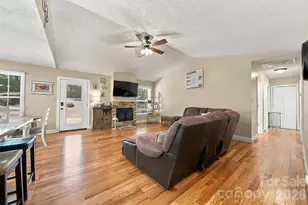 1636 Wellington Ave, Newton, NC 28658 - Photo 5