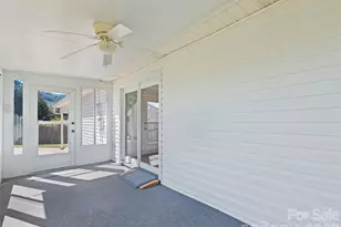 158 Candlelight Cir, Clyde, NC 28721 - Photo 23