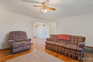 158 Candlelight Cir, Clyde, NC 28721 - Photo 13