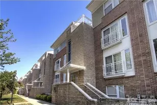 3919 Picasso Court, Charlotte, NC 28205 - Photo 3