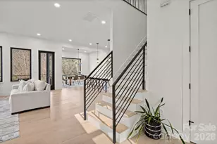 22 Chesten Mountain Dr, Asheville, NC 28803 - Photo 5