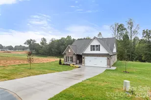 261 Avian Ln, Winston Salem, NC 27127 - Photo 3