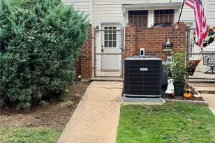 11011 Hunter Trail Ln, Charlotte, NC 28226 - Photo 3