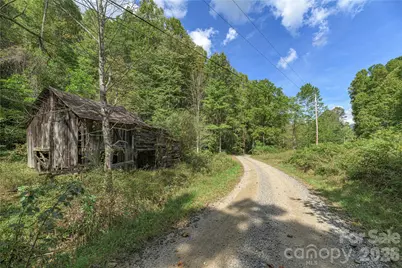 10281 White Oak Road, Waynesville, NC 28785 - Photo 5