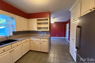3204 Bass Ave, Valdese, NC 28690 - Photo 9