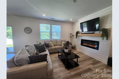 311 Bezelle Avenue, York, SC 29745 - Photo 5