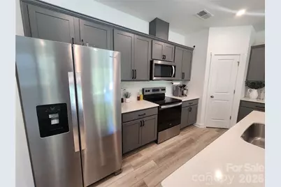 311 Bezelle Avenue, York, SC 29745 - Photo 9