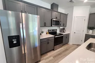 311 Bezelle Ave, York, SC 29745 - Photo 9