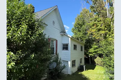 261 W Iredell Avenue, Mooresville, NC 28115 - Photo 9
