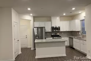 6049 Rizer Dr, Charlotte, NC 28269 - Photo 15