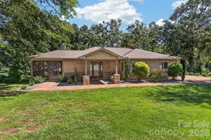 117 Edgewood Ave, Landrum, SC 29356 - Photo 1