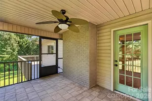 117 Edgewood Ave, Landrum, SC 29356 - Photo 15