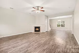 3229 Kayla Ln, Charlotte, NC 28215 - Photo 3