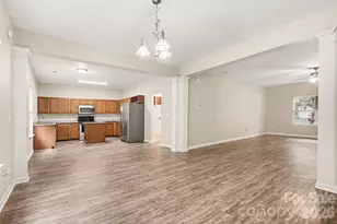 3229 Kayla Ln, Charlotte, NC 28215 - Photo 13