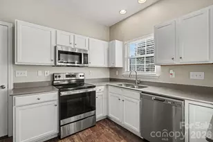 1009 Sandy Point Dr SW, Concord, NC 28025 - Photo 5