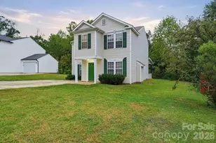 9306 Tiger Lily Ln, Charlotte, NC 28215 - Photo 7
