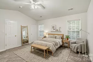 9306 Tiger Lily Ln, Charlotte, NC 28215 - Photo 5