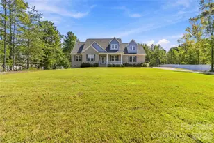 418 Kingsburry Rd, Clover, SC 29710 - Photo 1