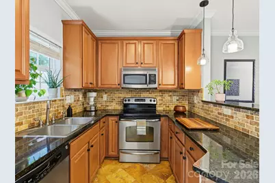 4460 Yoruk Forest Lane, Charlotte, NC 28211 - Photo 9