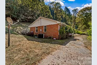 10730 US 19W Highway, Burnsville, NC 28714 - Photo 21