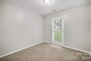 5508 Whistlewood Ln, Charlotte, NC 28208 - Photo 13