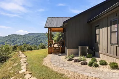 669 Crystal Heights Drive, Hendersonville, NC 28739 - Photo 5