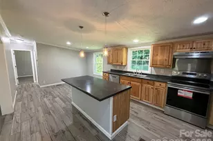 1034 Hidden View Loop, Marion, NC 28752 - Photo 9