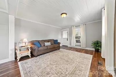 4021 Sulphur Springs Road NE, Hickory, NC 28601 - Photo 3