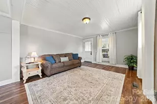 4021 Sulphur Springs Rd NE, Hickory, NC 28601 - Photo 3