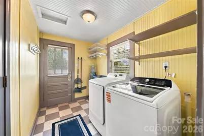4021 Sulphur Springs Road NE, Hickory, NC 28601 - Photo 11