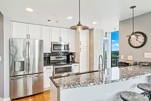 210 N Church St, Charlotte, NC 28202 - Photo 11