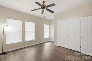 614 E 9th St, Charlotte, NC 28202 - Photo 39