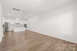 5807 Clear Creek Ln, Charlotte, NC 28215 - Photo 5