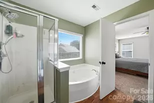 2729 Markham Woods Ct, Charlotte, NC 28214 - Photo 17
