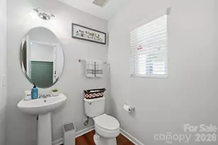 2729 Markham Woods Ct, Charlotte, NC 28214 - Photo 11