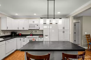 537 Winchester Creek Rd, Waynesville, NC 28786 - Photo 27
