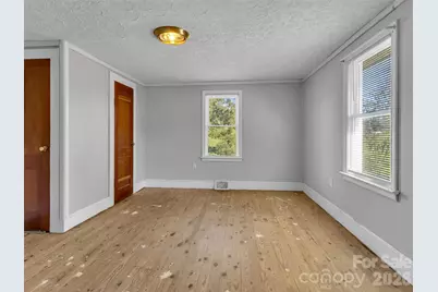 408 Sunny Drive, Waynesville, NC 28786 - Photo 17