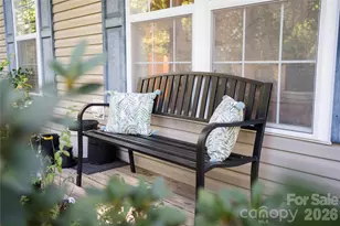40 Rocking Porch Ln, Asheville, NC 28805 - Photo 3