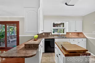 1007 Woodland St SE, Valdese, NC 28690 - Photo 7