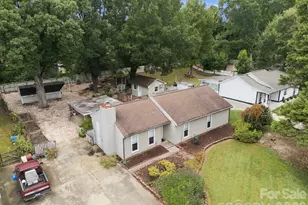 6423 Snow Bird Ln, Charlotte, NC 28227 - Photo 3