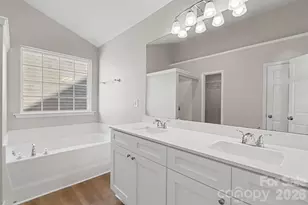 4059 Houldsworth Dr, Charlotte, NC 28213 - Photo 13