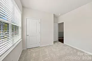 107 Mdw Vw Dr, Statesville, NC 28677 - Photo 5