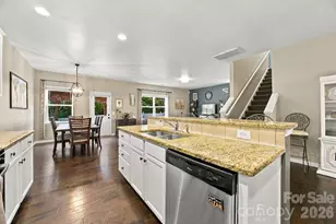 8815 Balsam Bay Rd, Charlotte, NC 28227 - Photo 9