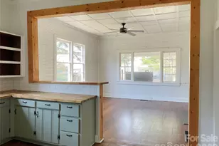 208 S Ransom St, Gastonia, NC 28052 - Photo 5