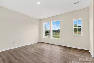 6565 Fire Lily Ln, Charlotte, NC 28216 - Photo 9