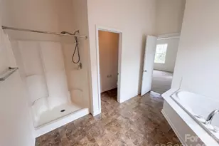 3214 Erwin Trace Dr, Charlotte, NC 28213 - Photo 9