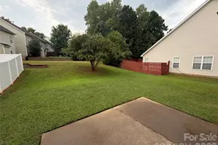 3214 Erwin Trace Dr, Charlotte, NC 28213 - Photo 7