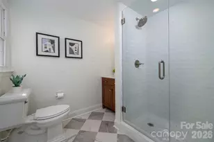 6929 Thorncliff Dr, Charlotte, NC 28210 - Photo 25